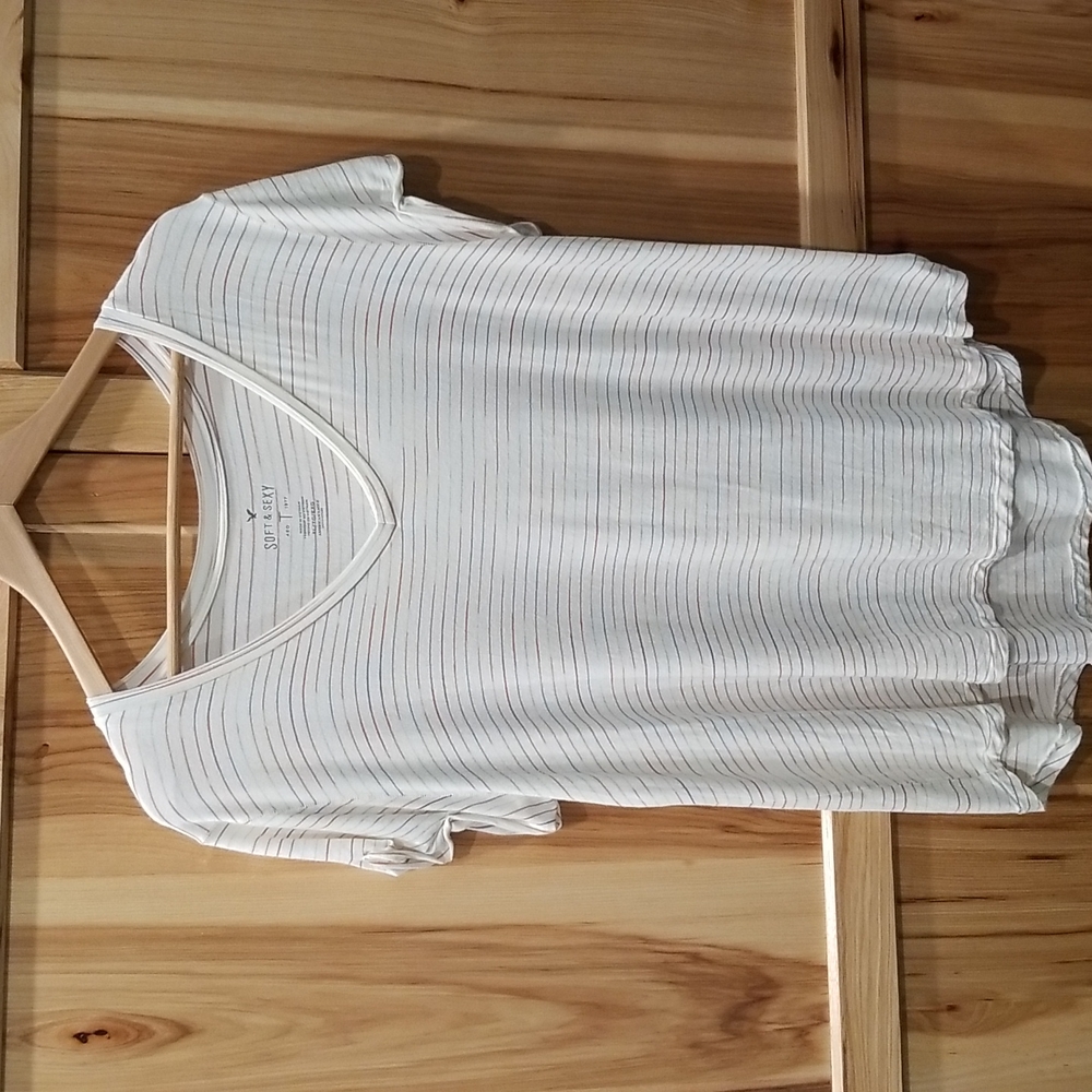 Women's American Eagle shirt- XL